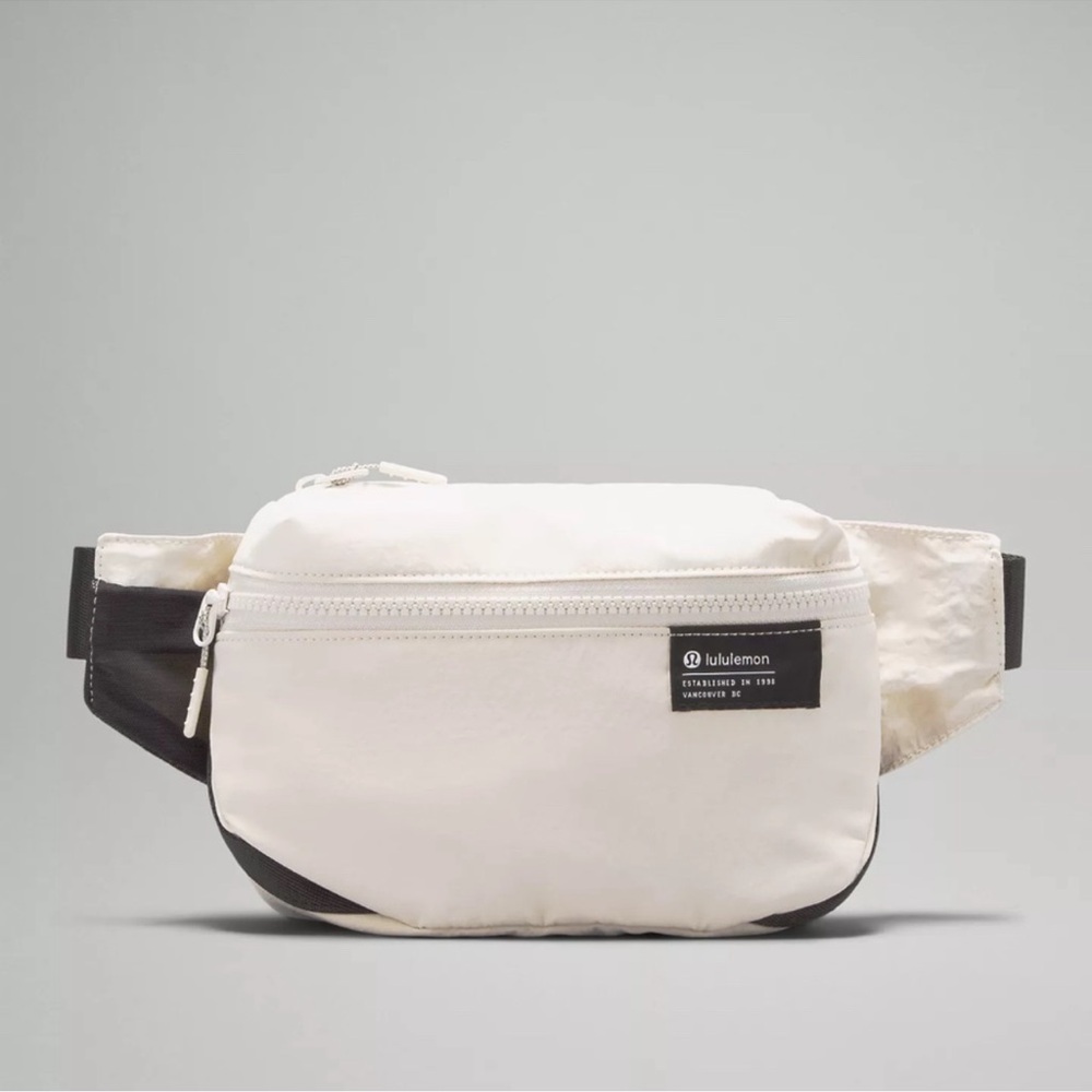 Lululemon Clean Lines Belt Bag NWT White Opal